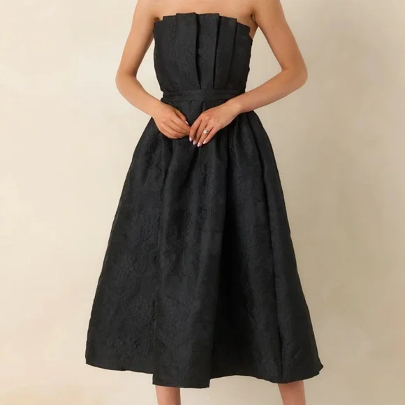 THE GENEVIEVE BLACK JACQUARD DRESS - Picture 3 of 6